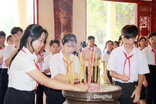 Gần 250 đội viên tiêu biểu tham gia Hành trình Hạt giống xanh