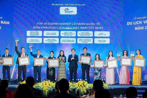 Khánh Hòa thắng lớn tại Giải thưởng Du lịch Việt Nam 2025