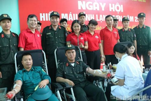 Hơn 870 tình nguyện viên đăng ký hiến máu tại Ngày hội hiến máu tỉnh