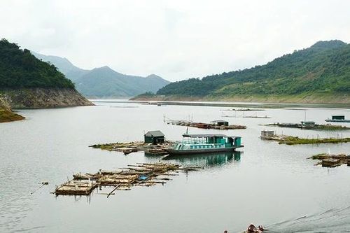 Từ những quyết sách 'mở đường': Biến lòng hồ Hòa Bình trở thành một 'vùng kinh tế mới'