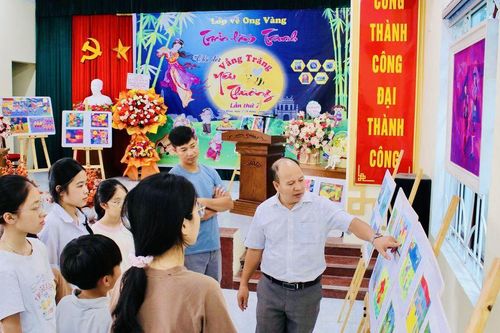 'Vầng trăng yêu thương' - Triển lãm tranh thiếu nhi thắp sáng mùa Trung thu