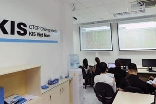 Thêm một công ty chứng khoán gia nhập đường đua tăng vốn