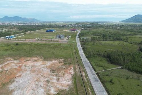 Khốn đốn vì đường chưa bàn giao đã xuống cấp
