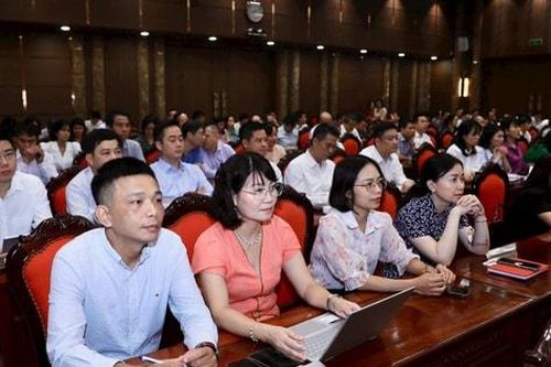Cán bộ, đảng viên Đảng bộ Hà Nội sẵn sàng cho kỷ nguyên mới