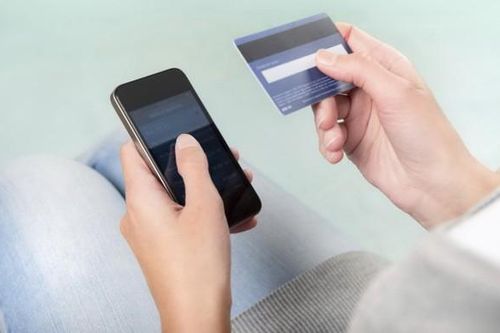 Người dưới 18 tuổi có được mở tài khoản ngân hàng?