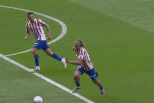 Khoảnh khắc xấu hổ của Mbappe