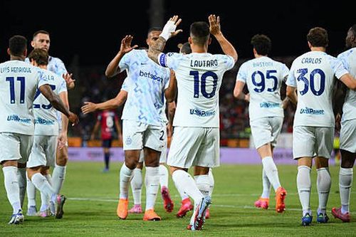 Inter Milan thắng Cagliari, Juventus mất điểm trước Atalanta ở vòng 5 Serie A