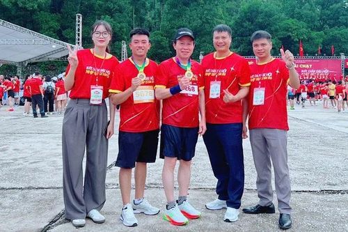 Giải chạy 'Bước chân Đại hội - Nhịp đập Di sản 2025' tại Côn Sơn-Kiếp Bạc