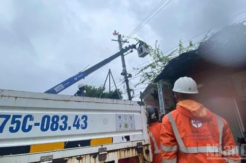 Huế mất điện diện rộng, cố gắng khắc phục trong tối nay