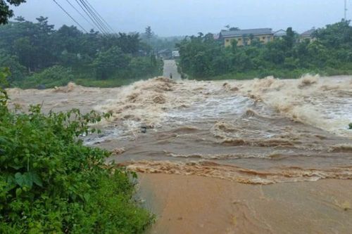 Ứng phó với mưa lũ ở khu vực miền núi Quảng Trị