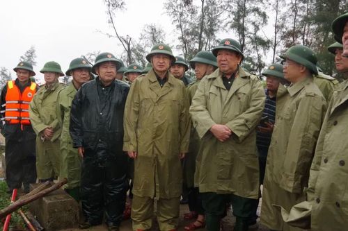 Bộ Quốc phòng kiểm tra công tác ứng phó bão số 10 tại Hà Tĩnh