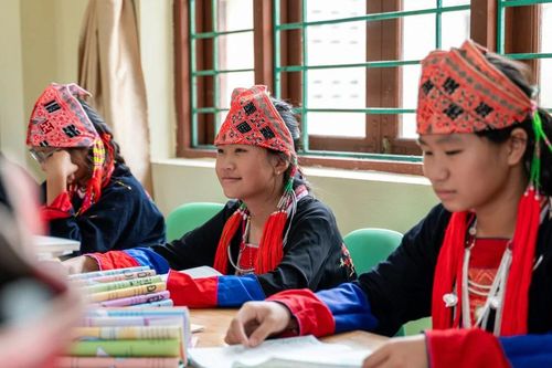 Tỉnh Đoàn Quảng Ninh tặng thư viện sách cho thanh, thiếu nhi