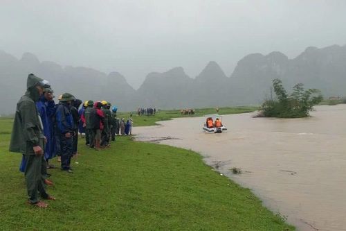 Dắt trâu lên núi tránh lũ, một nam sinh ở Quảng Trị mất tích