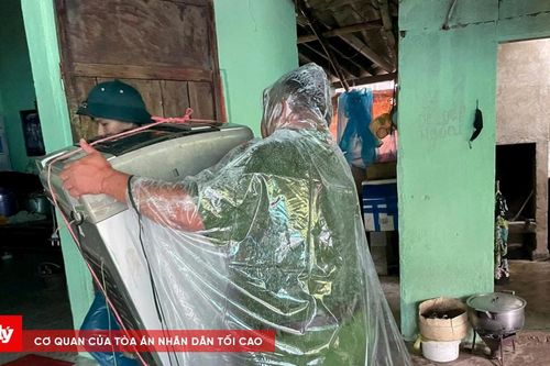 Nước sông Lam dâng cao, người dân sơ tán khẩn cấp