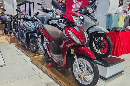 Xe máy điện bùng nổ, xe máy xăng bắt đầu sụt mạnh sau động thái của Hà Nội