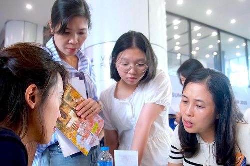 Phụ huynh cần ít nhất 1 tỷ đồng/năm mới có thể cho con đi du học