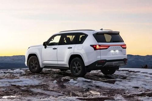 Lexus LX 2026 có thêm phiên bản mới, giá từ 2,850 tỷ đồng