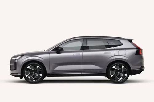 SUV hạng sang công suất 462 mã lực, giá hơn 1,5 tỷ đồng, so kè với Lexus RX