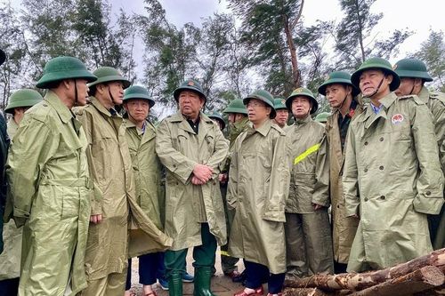 Đoàn công tác Bộ Quốc phòng kiểm tra phòng chống bão tại Hà Tĩnh