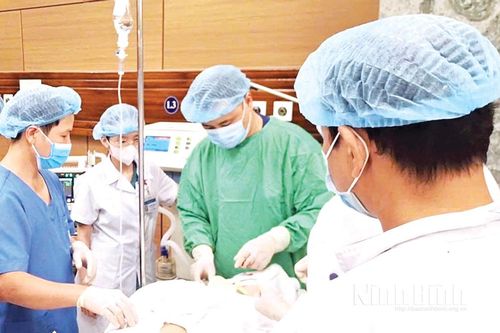 Thực hiện mục tiêu bảo vệ, chăm sóc và nâng cao sức khỏe Nhân dân