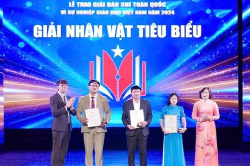 Tình yêu làm đất lạ hóa quê hương!