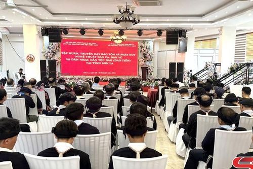 Khai mạc lớp tập huấn truyền dạy, bảo tồn và phát huy nghệ thuật dân ca, dân vũ và dân nhạc dân tộc Dao Tiền