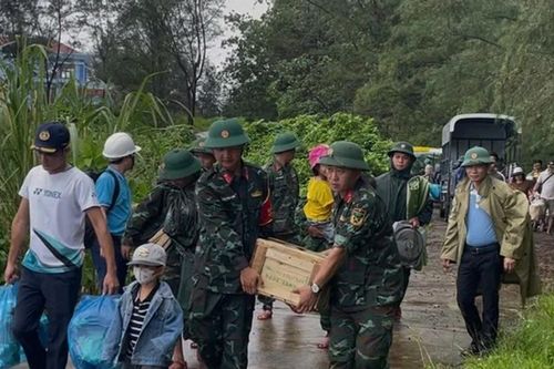 Quảng Trị: 300 người dân ở đặc khu Cồn Cỏ xuống hầm tránh bão
