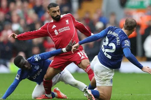 Liverpool & Real Madrid thua trận đầu tiên ở giải quốc nội