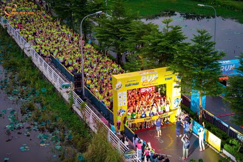 2.000 vận động viên tranh tài tại giải chạy 'Run for Love' của Vietnam Airlines
