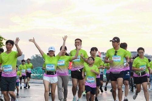 Giải chạy 'Run For Love 2025' khởi động chuỗi chiến dịch 'Chạm Thu Hà Nội'