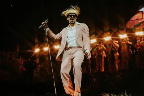 Không phải Adele, 'thỏ hư' Bad Bunny sẽ khuấy động Super Bowl Halftime Show 2026