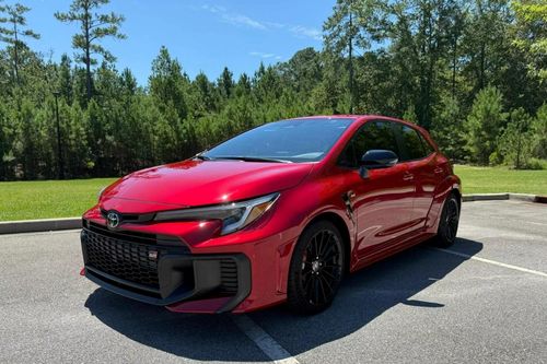 Chạy 1.200 km, Toyota GR Corolla mất gần 16% giá trị sau một tháng