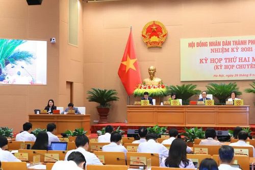 Thông qua các nghị quyết triển khai thi hành các quy định về phê duyệt dự án, chủ trương đầu tư trong Luật Thủ đô