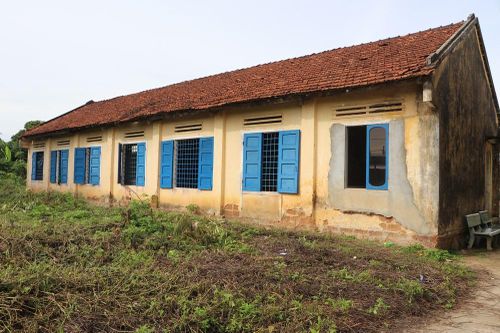 Trường xuống cấp, nguy cơ đổ sập vào mùa mưa bão