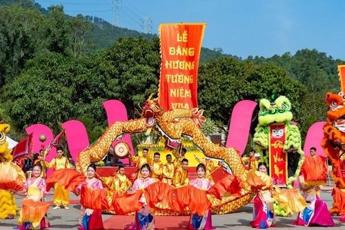 Bài 1: Dấu mốc và cơ hội vàng để du lịch cất cánh