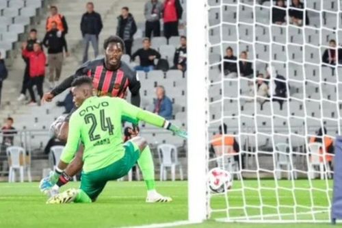 Andre Onana bị tiền đạo Chelsea chọc thủng lưới 2 lần trong 1 phút