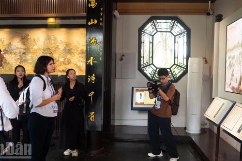 Tham quan Cổ Cầm Đài nghe giai thoại tri âm Bá Nha-Tử Kỳ