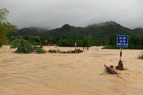 Cảnh báo lũ trên sông Đà