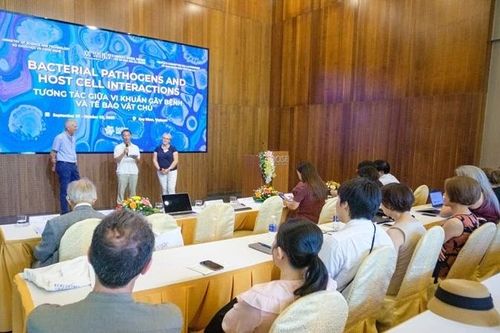 Khai mạc Hội nghị quốc tế về tương tác vi khuẩn gây bệnh và tế bào vật chủ