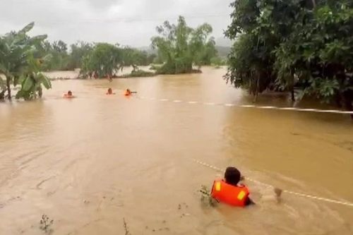 Thanh Hóa: Cứu hộ người dân, khắc phục thiệt hại thiên tai gây ra