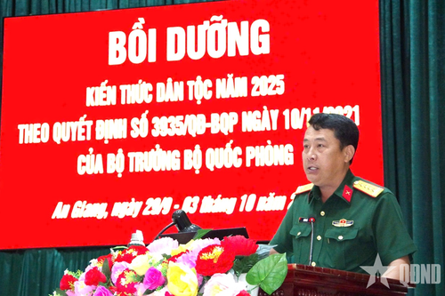 Lữ đoàn 950 (Quân khu 9) bồi dưỡng kiến thức dân tộc cho cán bộ, chiến sĩ