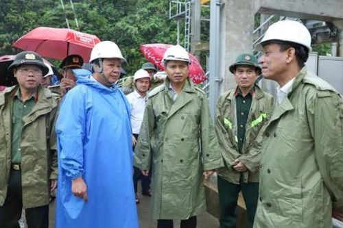 Miền Trung căng mình ứng phó mưa bão số 10