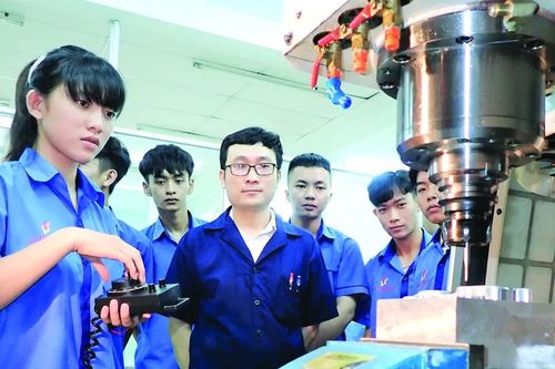 Chuyển đổi số - nền tảng xây dựng trường nghề thông minh