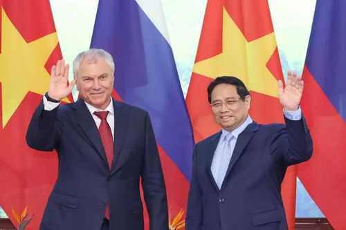 Thủ tướng Phạm Minh Chính hội kiến Chủ tịch Duma Quốc gia Quốc hội Liên bang Nga Vyacheslav Volodin