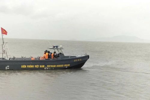 2 giờ vượt biển dữ kịp thời cứu sống bệnh nhân viêm phúc mạc do ruột thừa