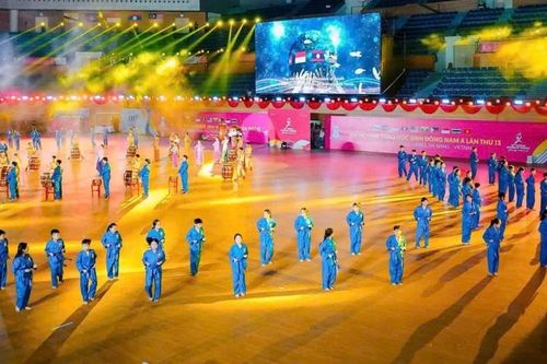 Giáo dục Việt Nam trước sứ mệnh mới: Nâng thể chất, khơi đam mê