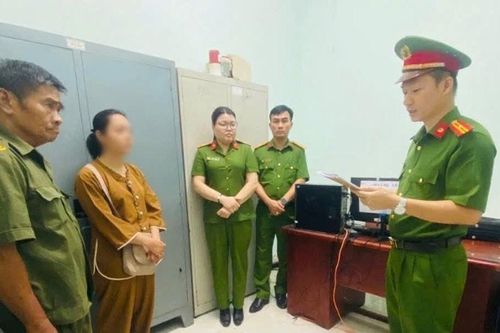 Chiếm đoạt tiền tạm ứng của 198 bệnh nhân, nữ kế toán bệnh viện bị khởi tố