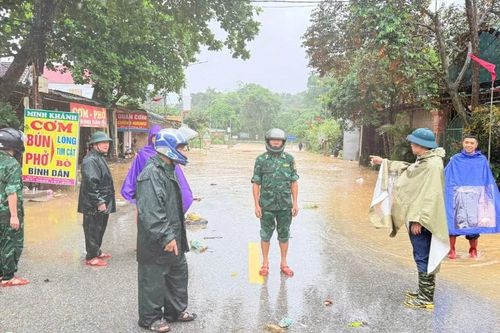 Sạt lở nghiêm trọng trên đường Hồ Chí Minh nhánh Tây đoạn qua Quảng Trị