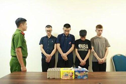 Đốt pháo hoa nổ khi dự tiệc sinh nhật, 4 đối tượng bị khởi tố