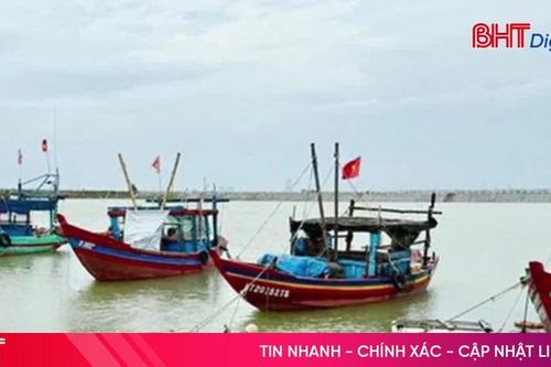 8 ngư dân mất liên lạc trên biển